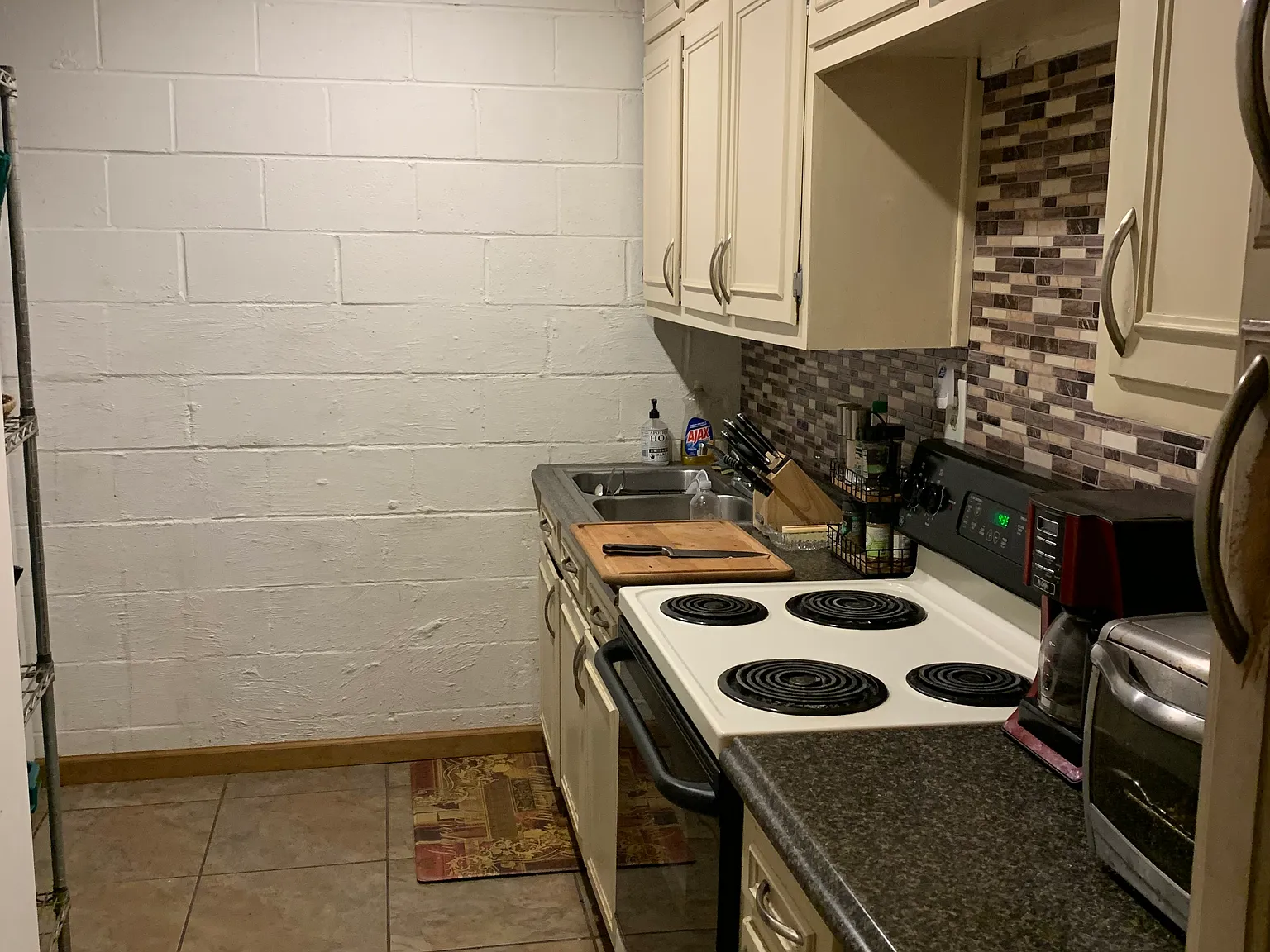1 bed, 1600 sqft, $800 — Photo 4