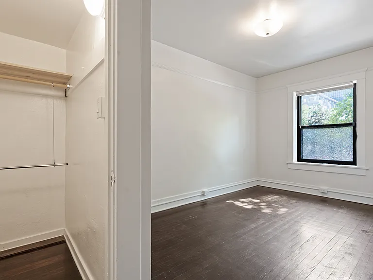 308 Bell St #35 — Photo 11
