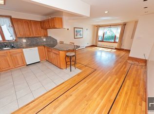 1817 25th Rd #1, Astoria, NY 11102