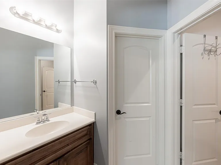 2447 Monarch Terrace Dr — Photo 39