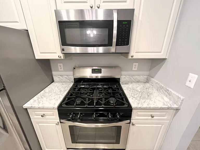12913 Alton Sq #117 — Photo 4