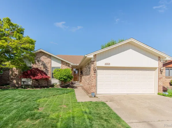 46859 Arapahoe Dr, Macomb, MI 48044
