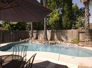 6905 Autumn Grove Way, Elk Grove, CA 95758