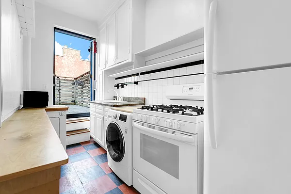 Rented by Brownstone Property Group | media 1