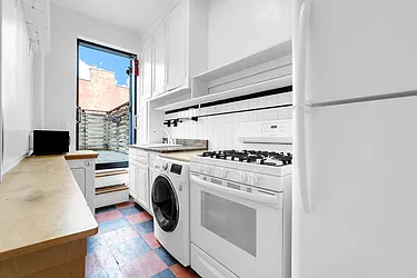 Rented by Brownstone Property Group