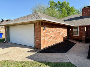1812 Hillcrest Dr, Norman, OK 73071