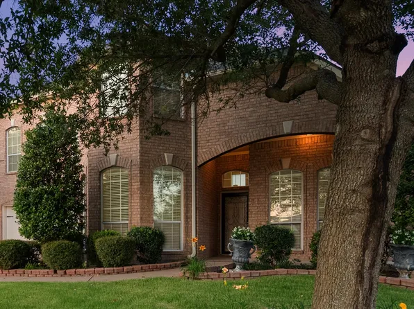 700 Sage Brush Dr, Weatherford, TX 76087