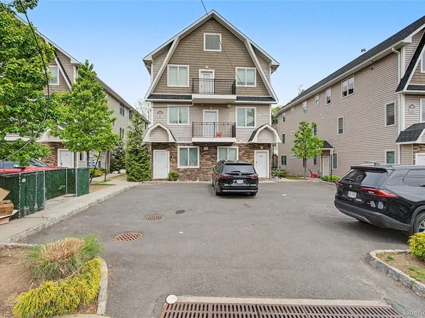 32 Herrick Avenue #113, Spring Valley, NY 10977