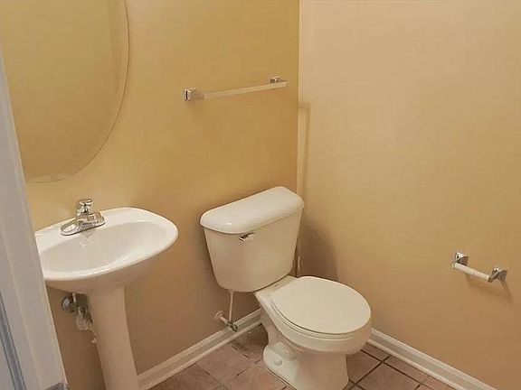 3rd image of 17103 Addington Dr