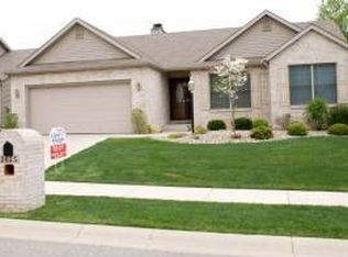 5625 Place Dr, South Bend, IN