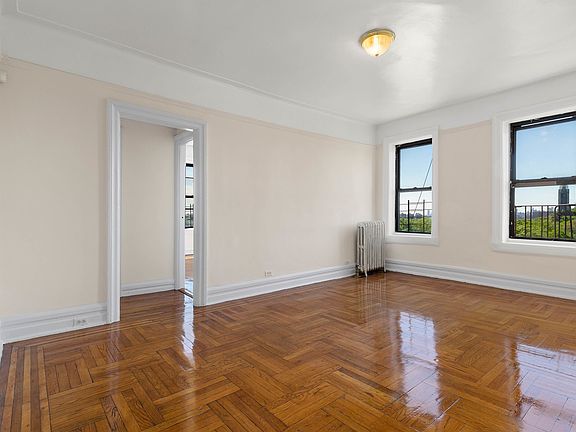3rd image of 20 Laurel Hill Ter APT 6F