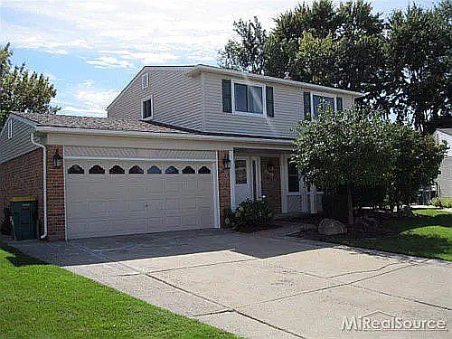 1st image of 34024 Colonial Ct