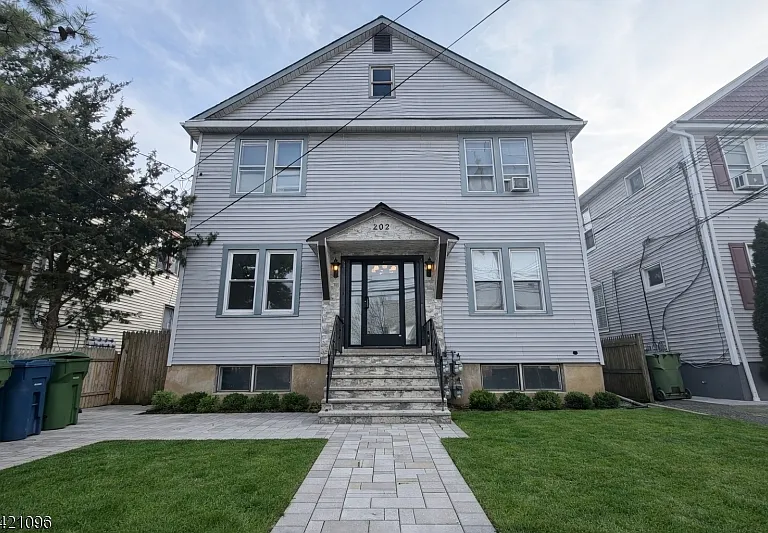 202 S Stiles St #1L — Photo 1