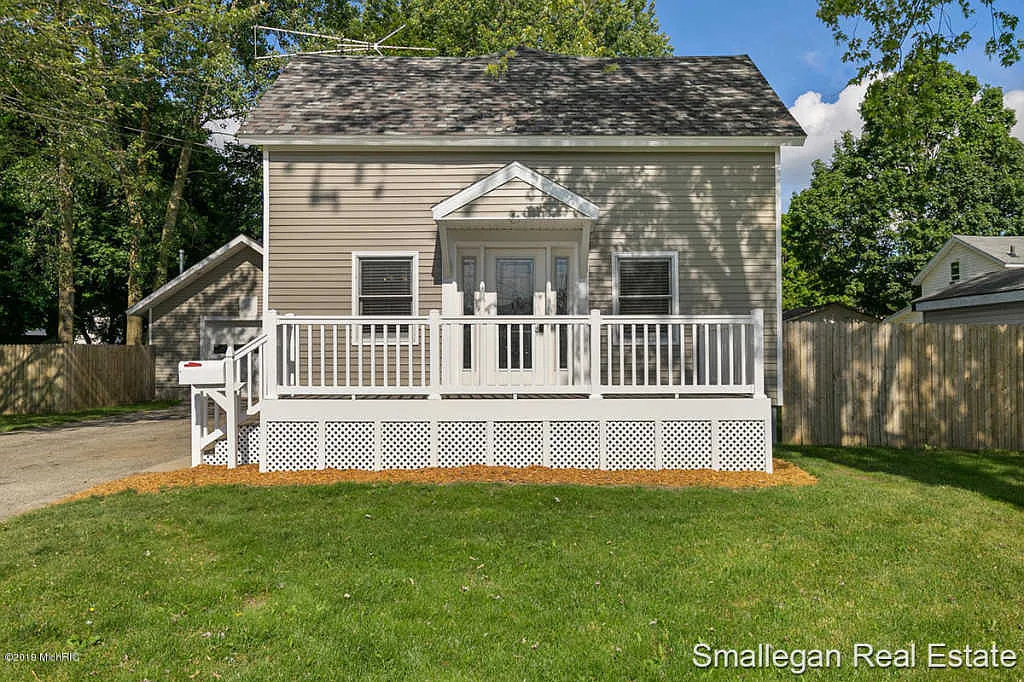272 N State St photo 1