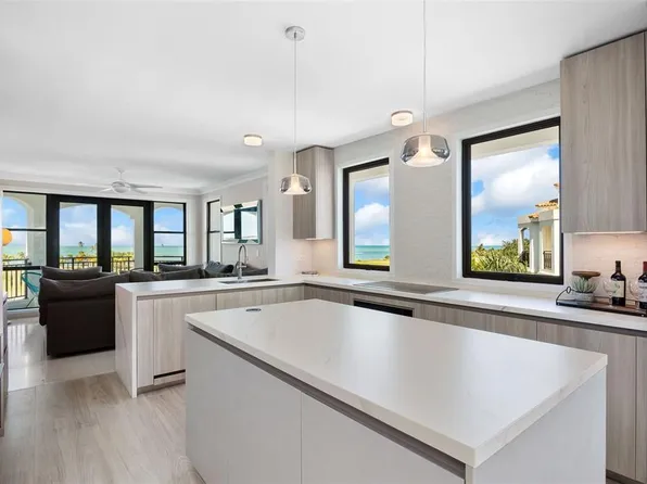410 Coco Beach Blvd #Penthouse, Rio Grande, PR 00745
