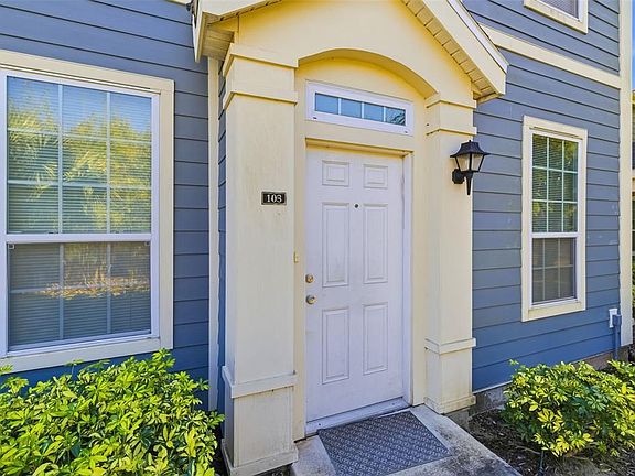 2nd image of 5501 Rosehill Rd Unit 103