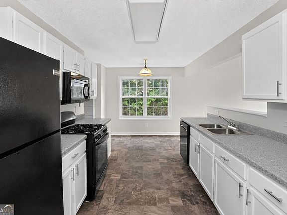 5th image of 3502 Devon Chase Rd
