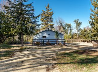 10182 Hamborg Rd, Roscoe, IL 61073