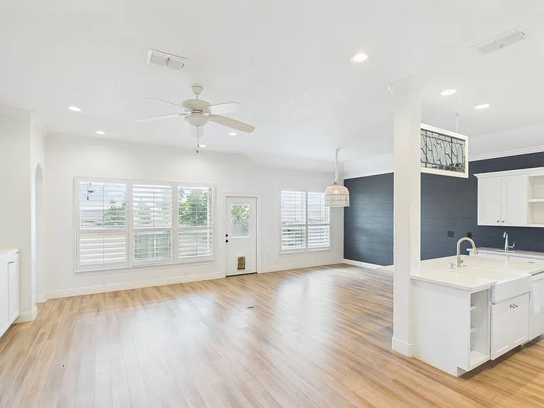 1705 Cherrywood Dr — Photo 15