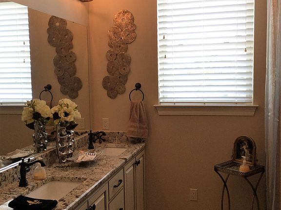 3rd image of 59284 W Harbor Ln