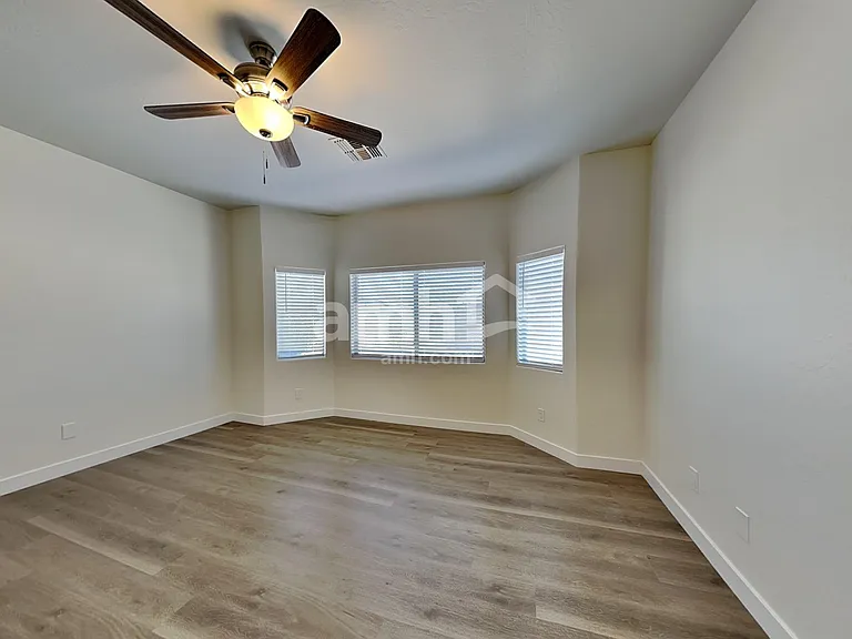 8854 W Northview Ave — Photo 9