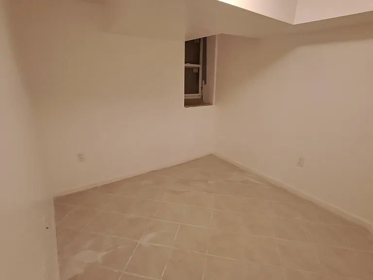 1353 W Jerome St #1 — Photo 11