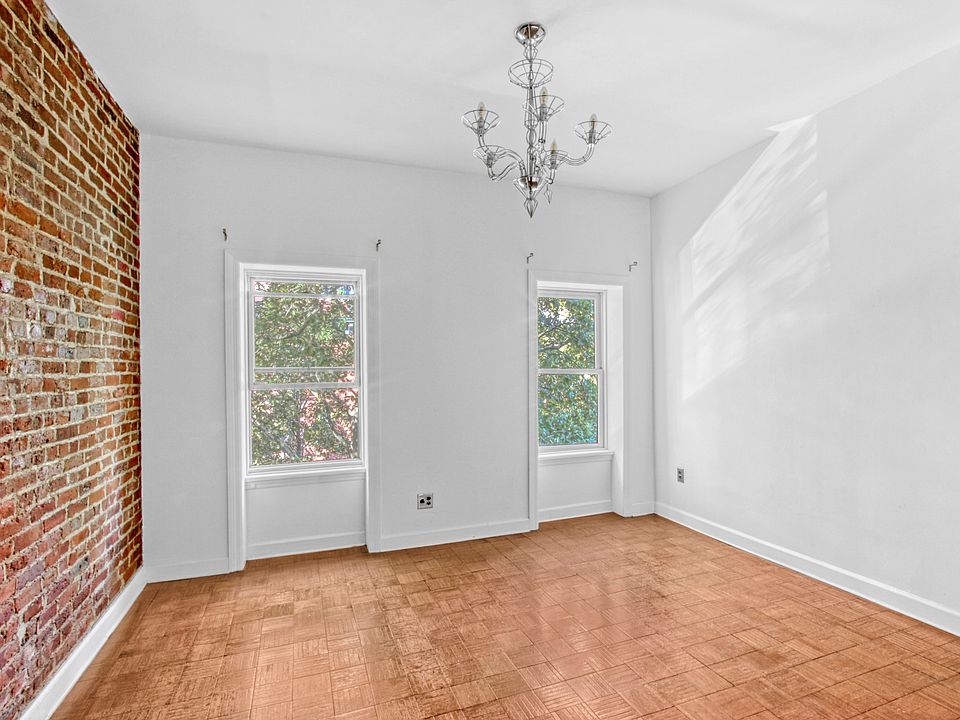 1st image of 265 Saint James Pl APT 4
