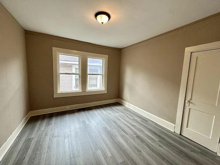 2320 Wesley Ave SW — Photo 4