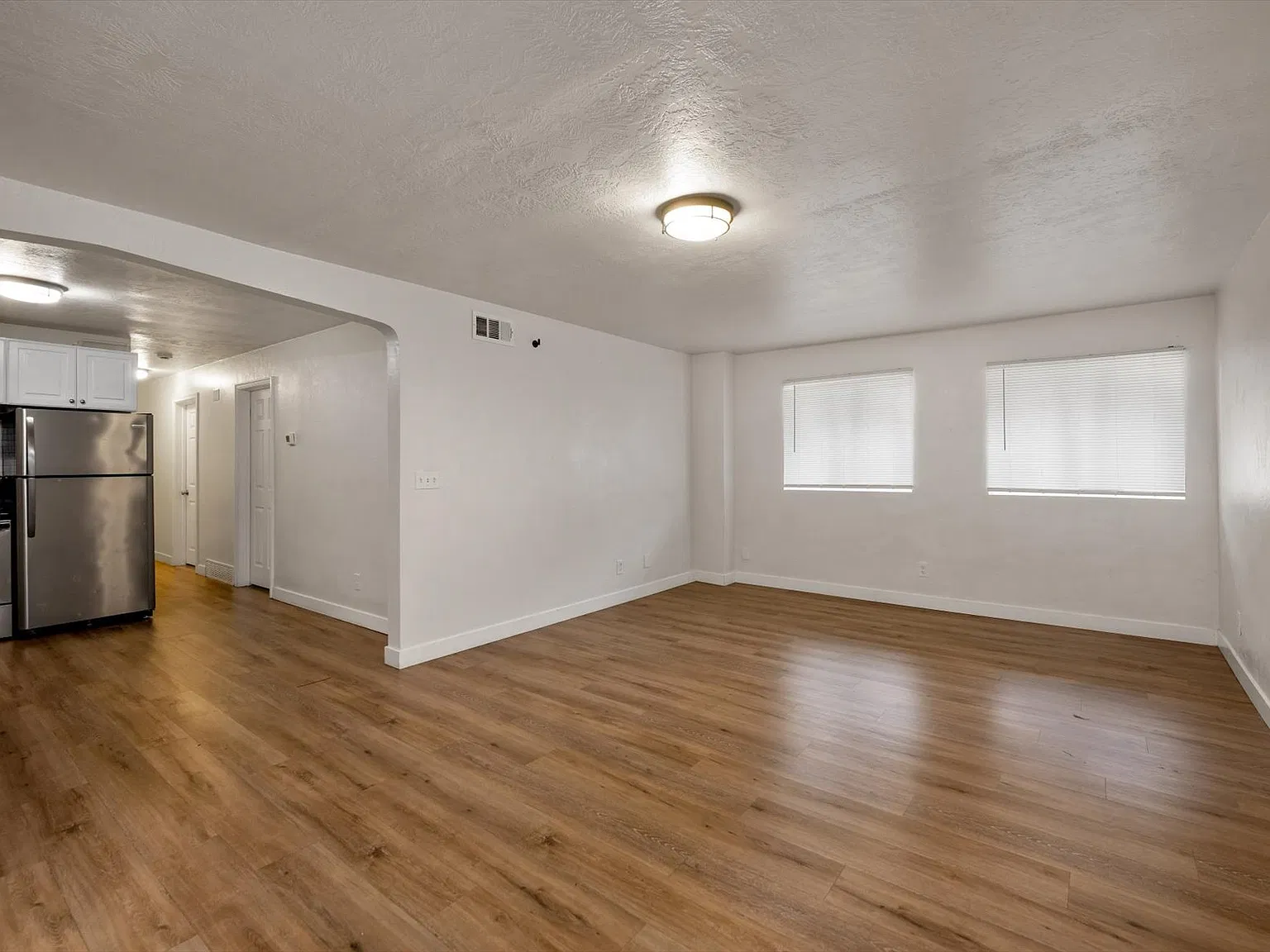 2 bed, 900 sqft, $1,595 — Photo 2