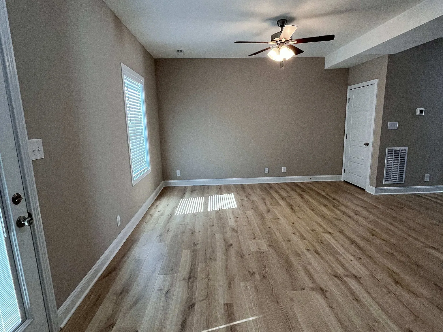 2 bed, 2.5 bath, 1550 sqft, $1,495 — Photo 4