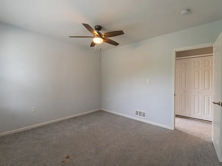 2604 Manchester Rd — Photo 32