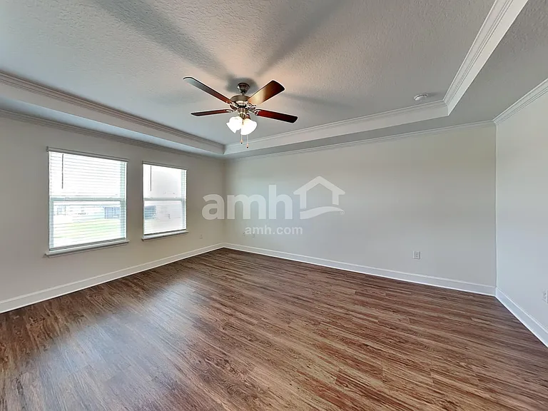 4526 Reisswood Loop — Photo 8