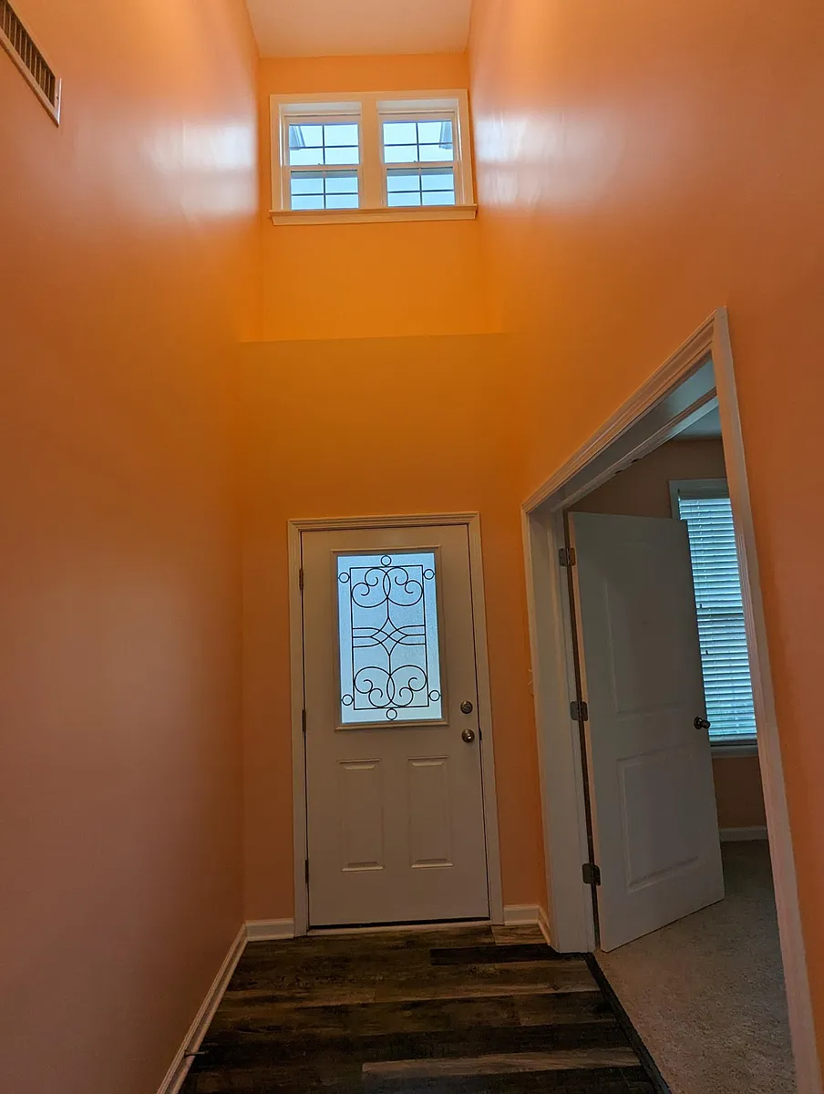 Building Photo - 5765 Blue Sky Dr