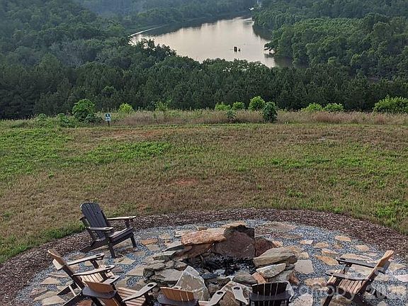 4th image of 98 Sundown Rd