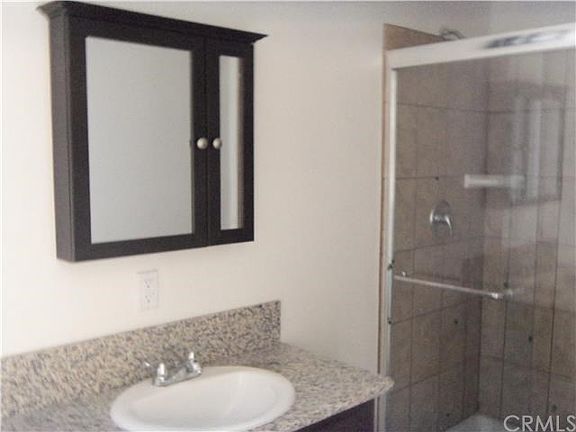 5th image of 8606 S Fir Ave