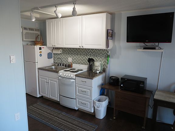 4th image of 34 Brown Ave Unit 69
