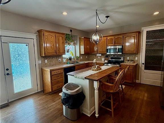 5th image of 1437 Coventry Ln