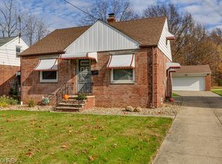 1825 Rockefeller Rd, Wickliffe, OH 44092