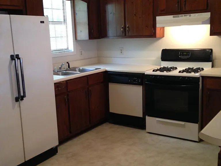 2552 Sweetridge Ct — Photo 2