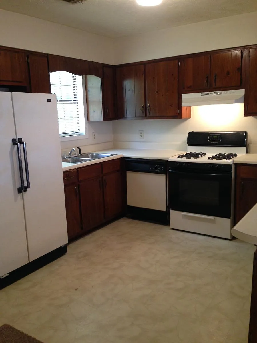 Building Photo - 2552 Sweetridge Ct