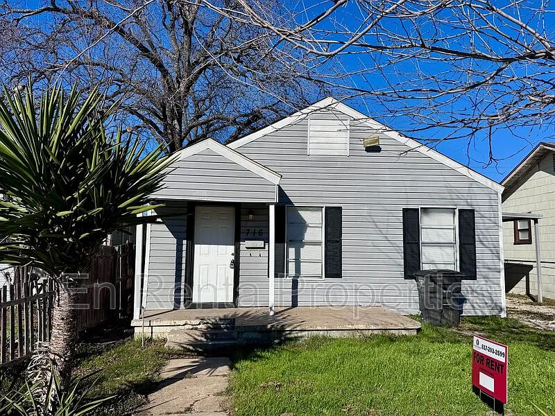 3 bed, 1.0 bath, 960 sqft, $1,650 — Photo 1