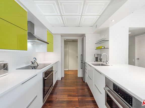 2nd image of 7135 Hollywood Blvd APT 208