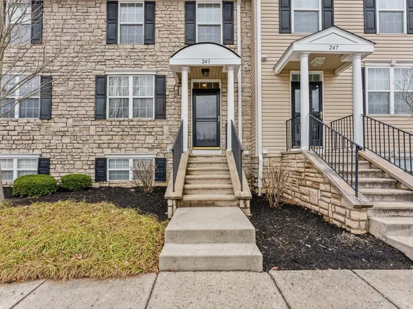 243 Oxford Oak Dr, Blacklick, OH 43004