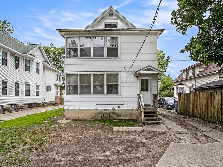 1246 Muskegon Ave NW #2 — Photo 2