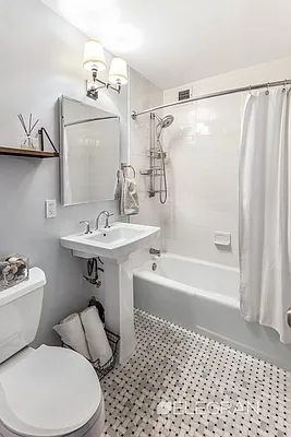 Sold by (Legacy) Elegran | media 28