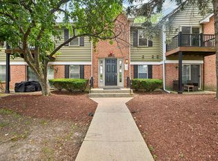 1543 Raymond Dr APT 204, Naperville, IL 60563