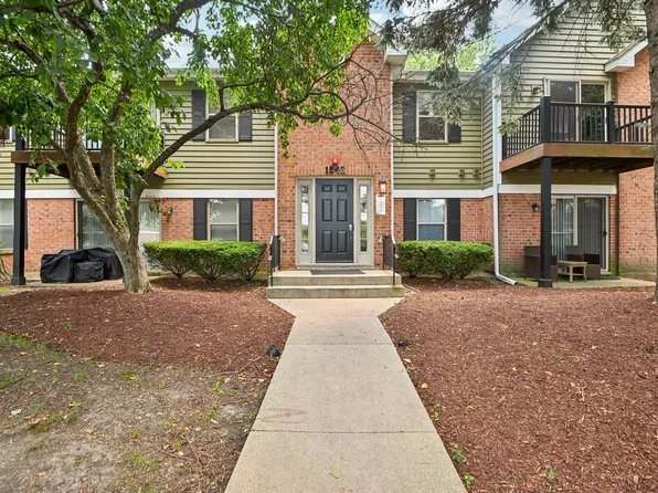 1543 Raymond Dr APT 204, Naperville, IL 60563