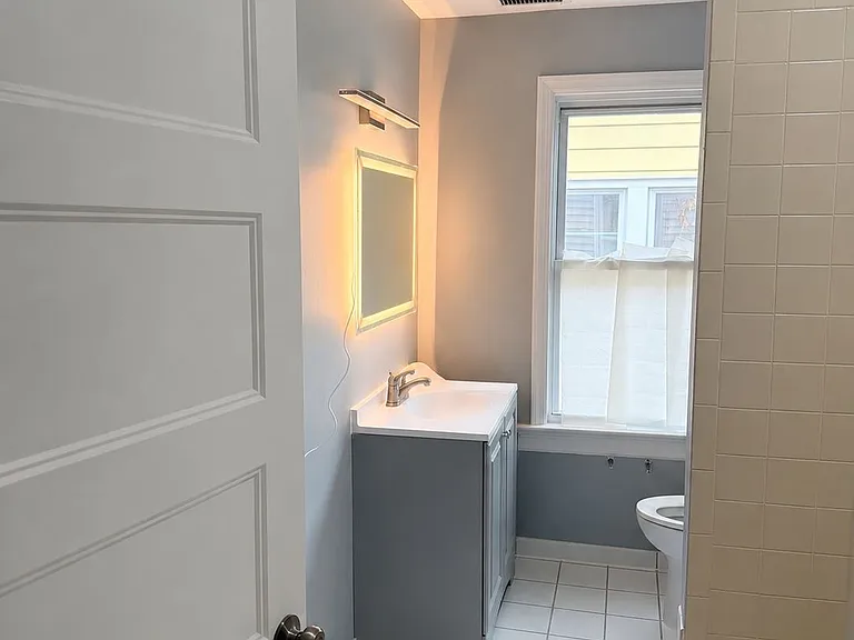 542 Ringwood Ave #A — Photo 17