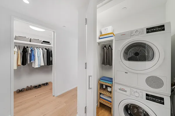 Rented by Vector New York, LLC | media 27