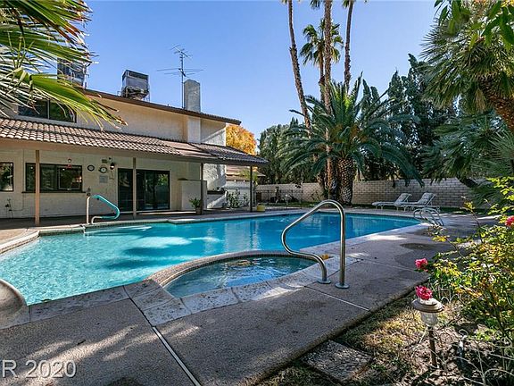 2nd image of 1708 Rambla Ct